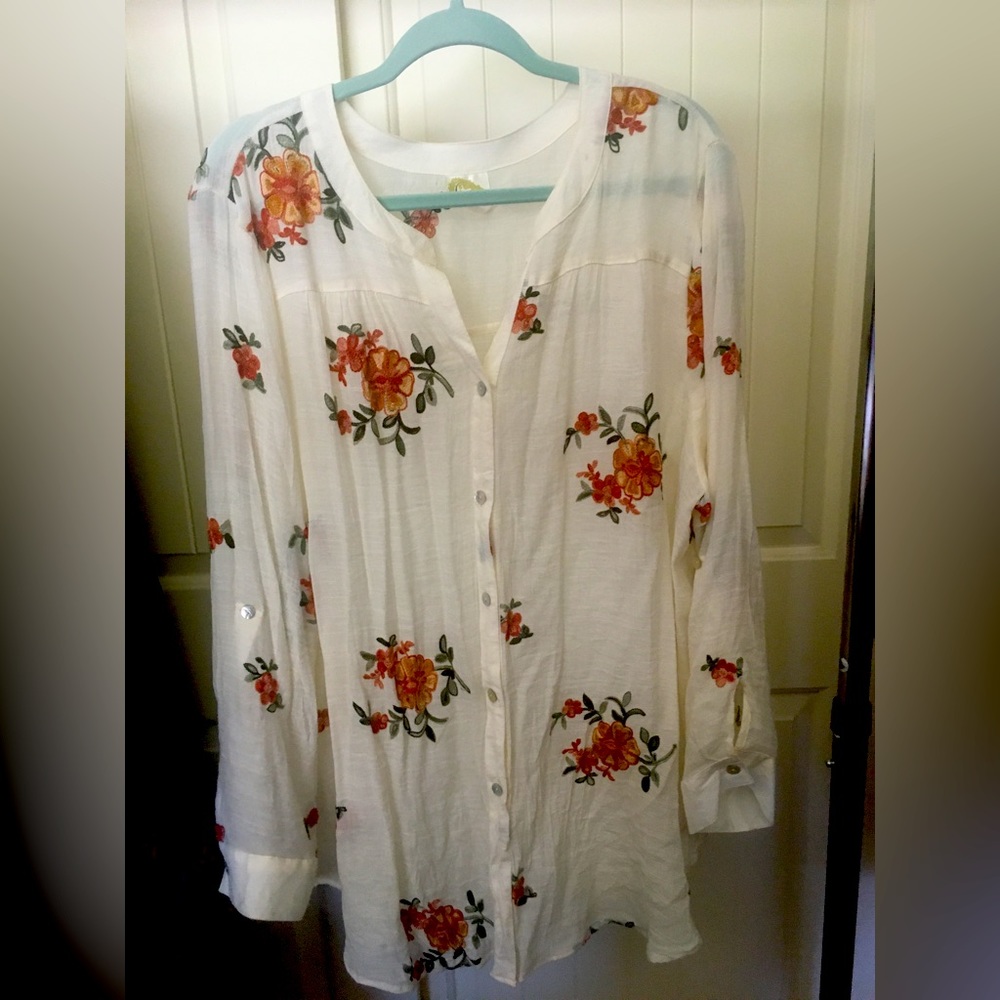 COPY - Fig and Flowers Embroidered Shirt Size 3 NWOT